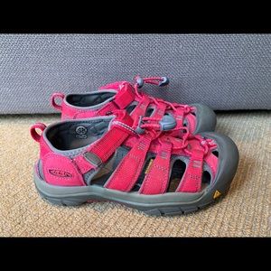 Girls Keen Newport H2 Waterproof Sandals Size 3Y